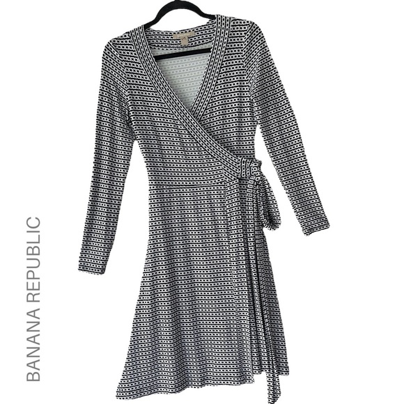 BANANA REPUBLIC | NWOT LONG SLEEVE WRAP DRESS NAVY BLUE & WHITE CHAIN LINK | XS - Picture 1 of 12